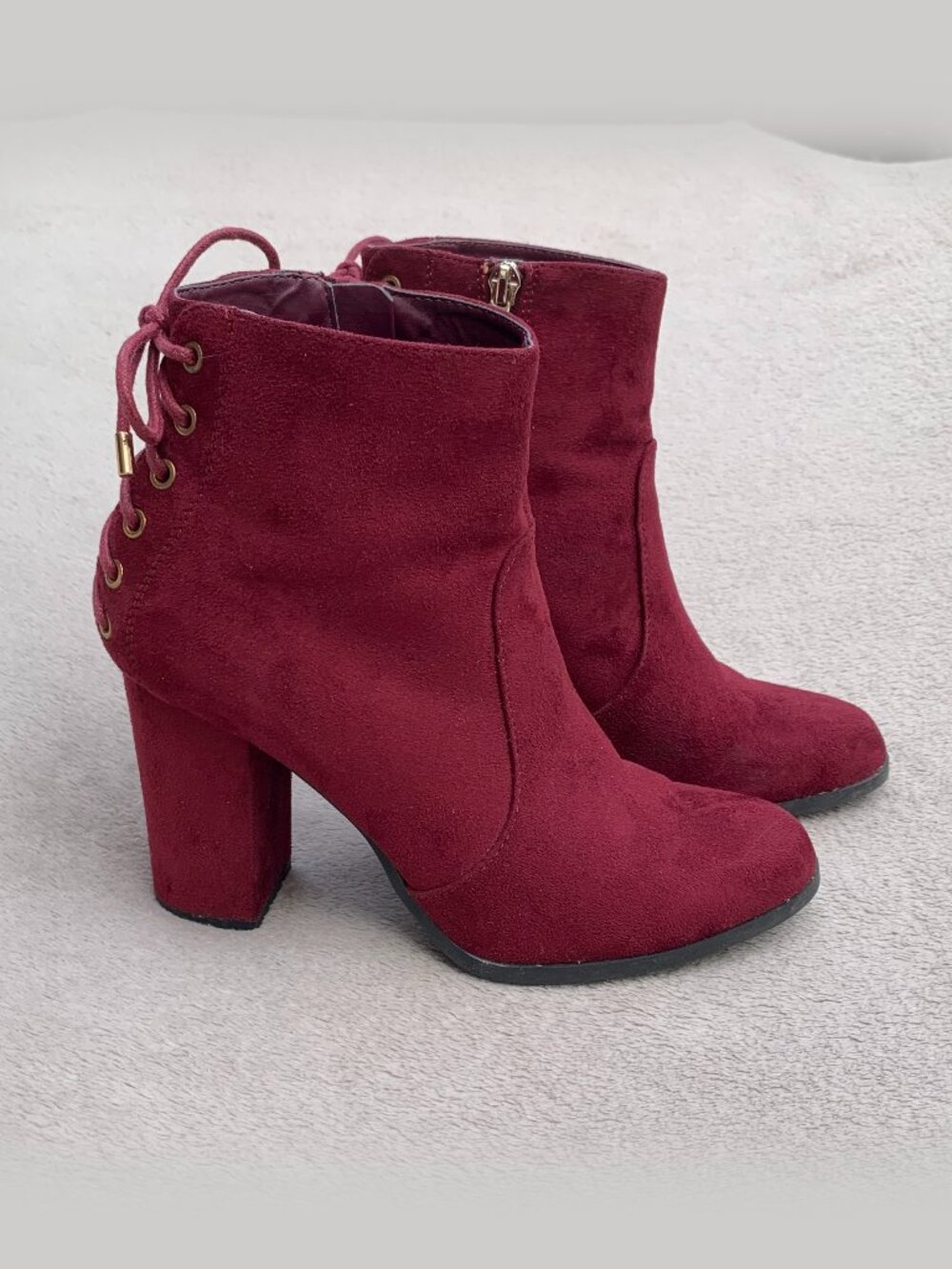 Limelight Celeste Microsuede High Block Heel Ankle Booties Sz 8